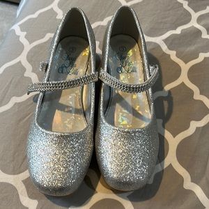 Silver girls dress shoes